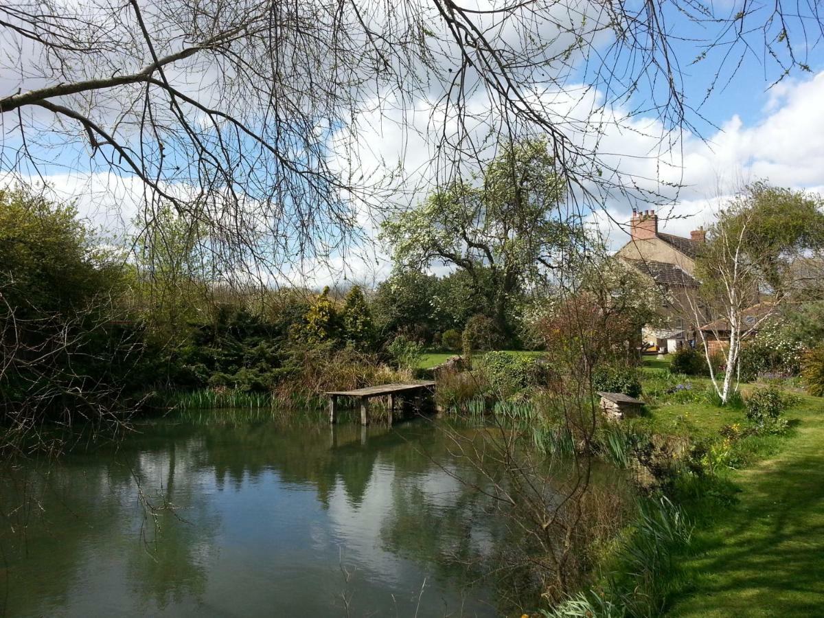 Marston Moreteyne Upper Wood End Farm B&B 외부 사진
