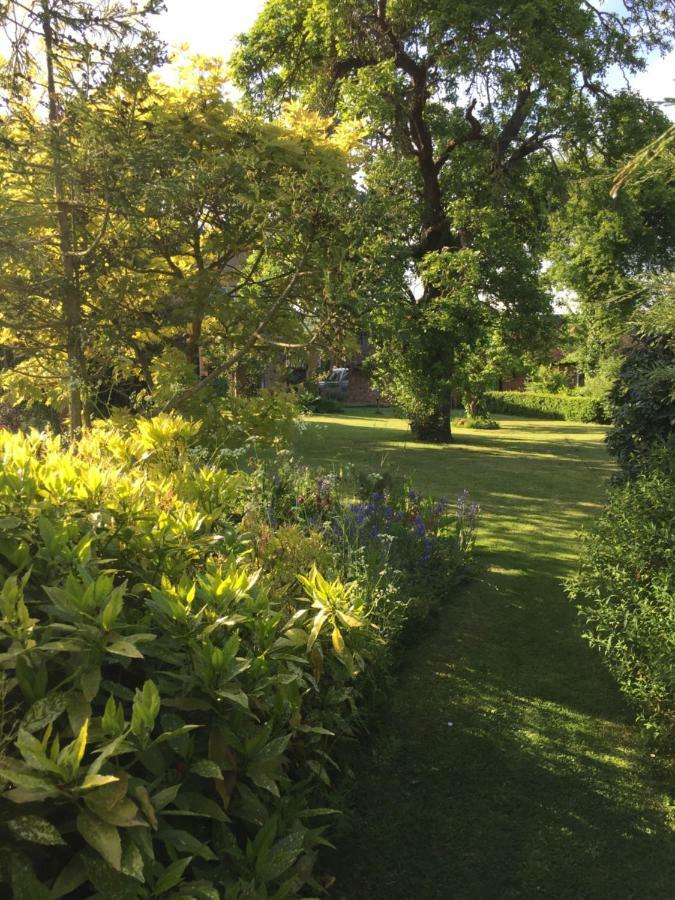 Marston Moreteyne Upper Wood End Farm B&B 외부 사진