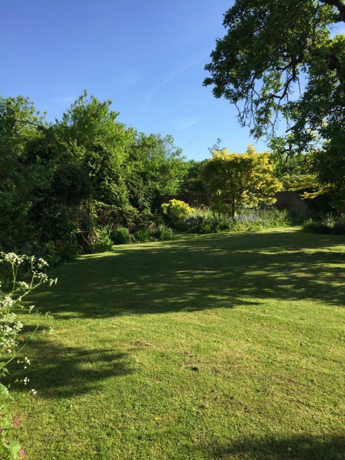 Marston Moreteyne Upper Wood End Farm B&B 외부 사진